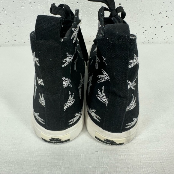 The Nightmare Before Christmas Men’s size 8 Jack Skellington High Top Sneakers - Picture 4 of 14
